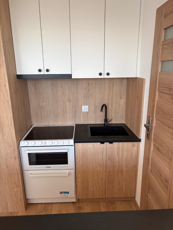 Wynajmę kawalerkę blisko Rynku we Wrocławiu - 02 Wynajmę kawalerkę blisko Rynku we Wrocławiu - 02