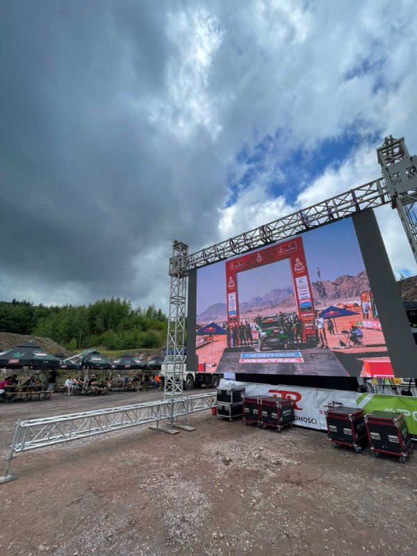 Wynajem ekran LED zewnętrzny dowolny wymiar