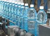 Ukraina.Naturalna woda mineralna gazowana.Cena 0,5 zl/2L PET.Producent