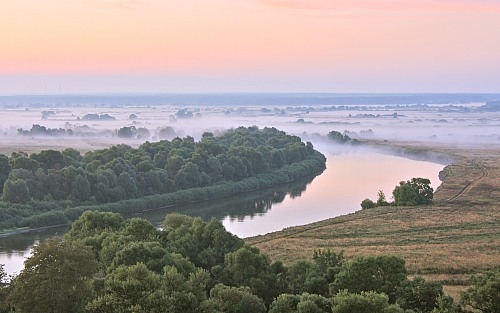 Ukraina.Staw rybny,torfowiska,zloza kredy,zrodla wody mineralnej.Tanio