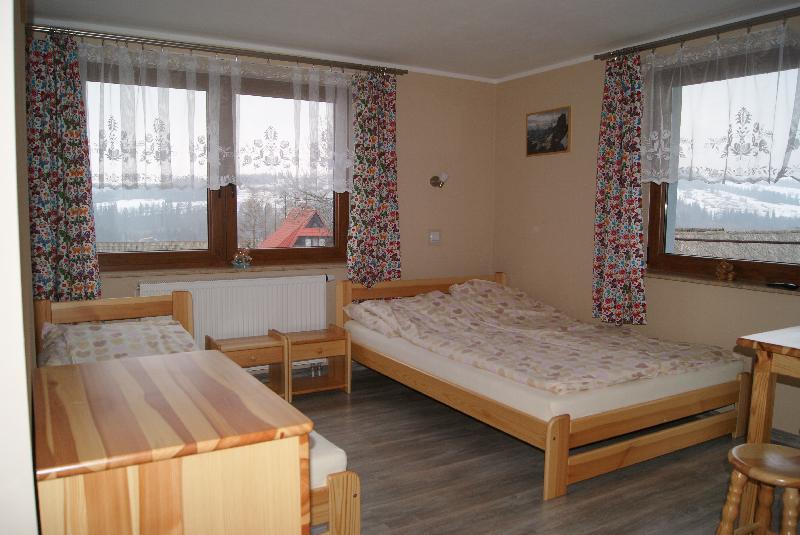 U Jasia. Pejsjonat w sercu Podhala z widokiem na Tatry. - 01