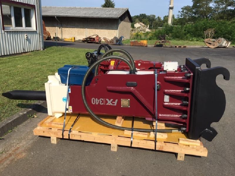 Nowy młot wyburzeniowy hydrauliczny HYDRARAM FX10 - 02
