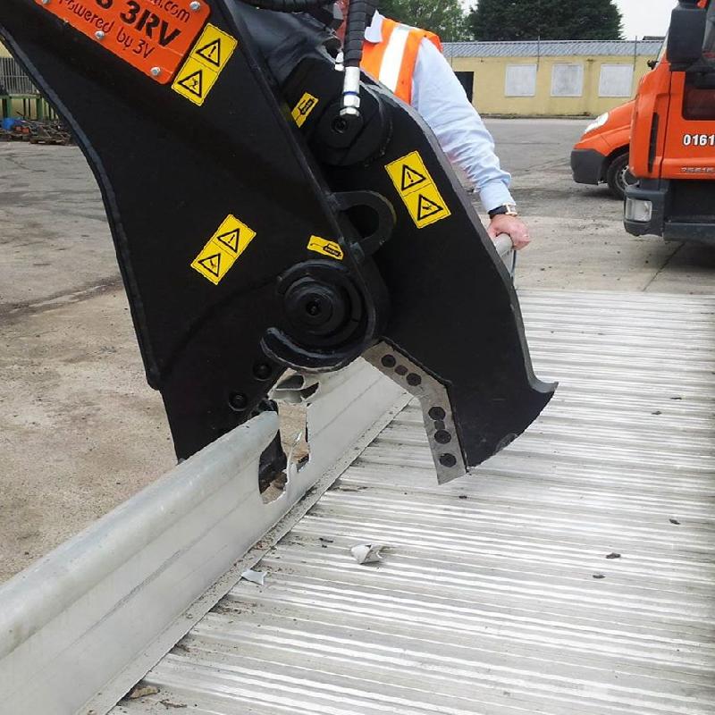 Nożyce do cięcia stali złomu Hydraram HSS14RV 1360 kg - 04
