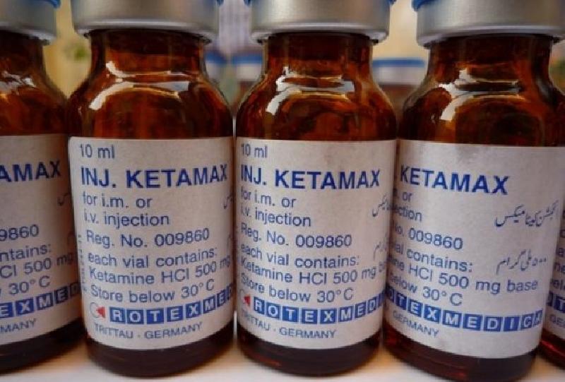 Kupuj u chemika ketamina Anesket lub Ketamax ampułki, proszek