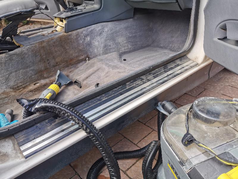 Karcher Dopiewo pranie dywanów wykładzin tapicerki meblowej i aut - 02