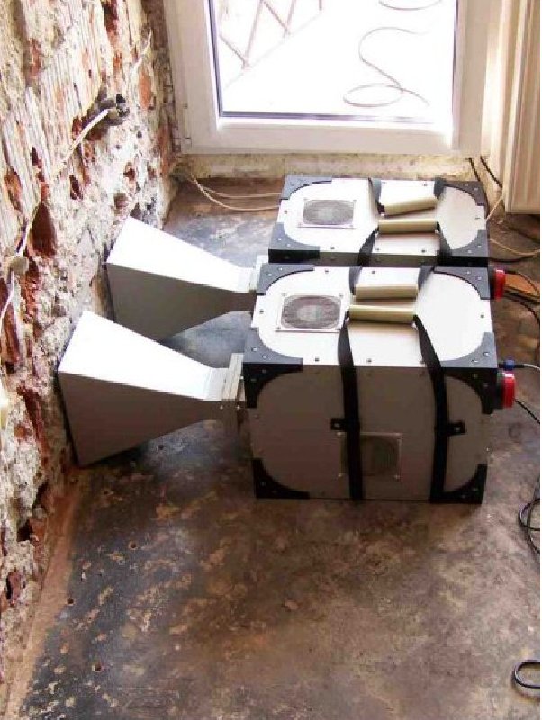 Generator mikrofal do osuszania konstrukcji budowlanych