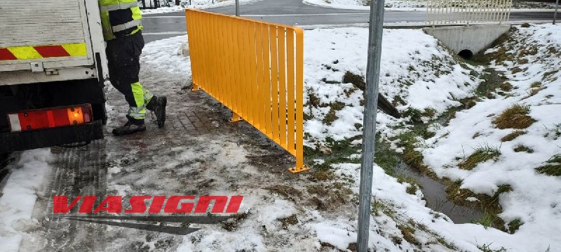 Wygrodzenia, bariery balustrady słupki sprzedaż oraz montaż - 03