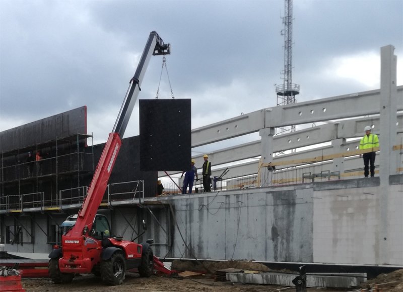 Ładowarka teleskopowa Manitou wynajem, serwis, sprzedaż ładowarek - 03