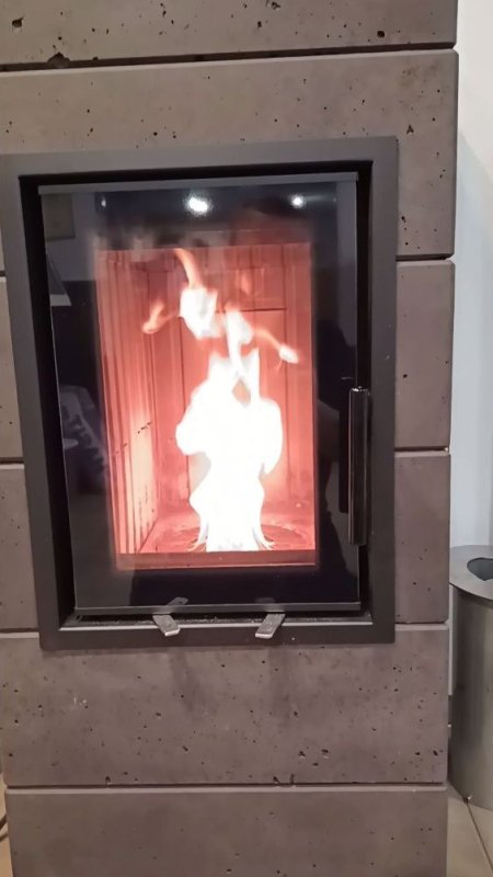 Hybrydowy akumulacyjny piec kominkowy bez prądu. - 02