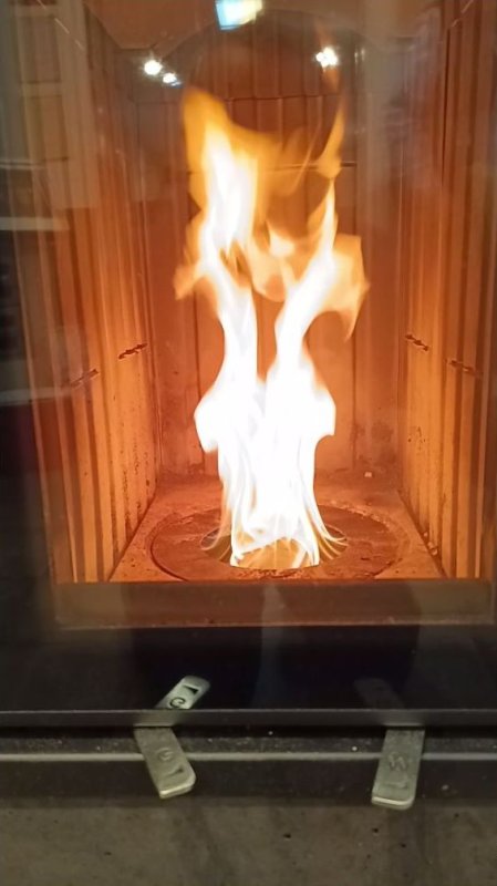 Hybrydowy akumulacyjny piec kominkowy bez prądu. - 03