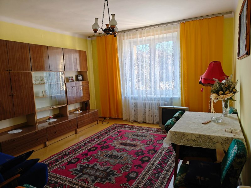 Sprzedam mieszkanie 50m2 na parterze, dwupokojowe - 01