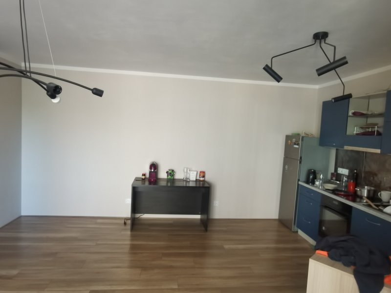Mieszkanie 3 pokojowe z 2 miejscami postojowymi - 06