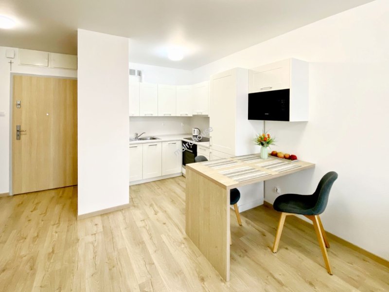 Apartament 600 m od plaży, z parkingiem - 03