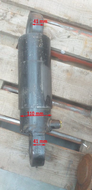 Siłownik hydrauliczny zabudowany. - 01