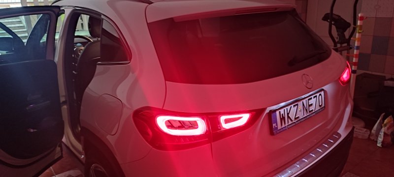 Mercedes Benz GLA 200 pełne AMG panoramiczny dach - 06