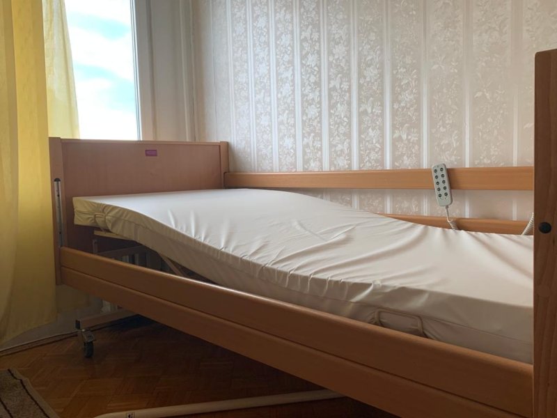 Łóżko rehabilitacyjne - 01