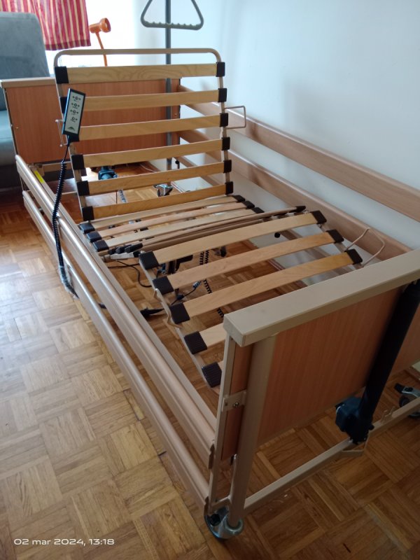 Łóżko rehabilitacyjne - 04